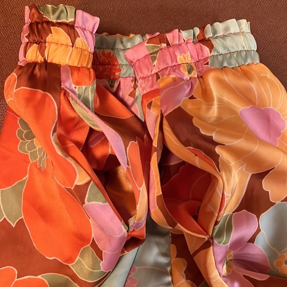 Final Price. NWT, Shiny Floral Track Shorts, L - Picture 10 of 12